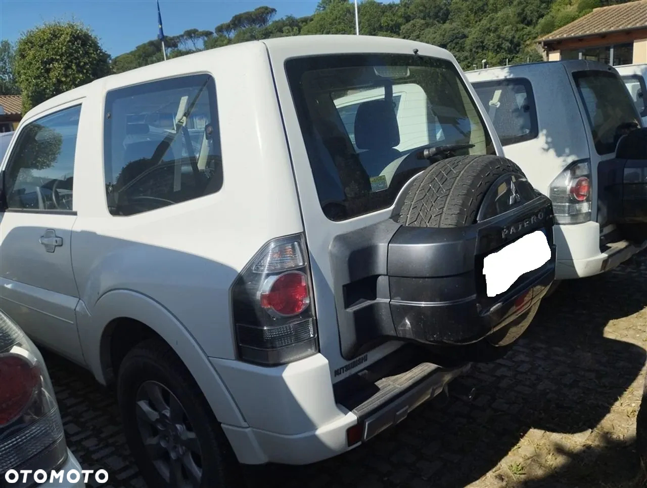 Mitsubishi Pajero - 4