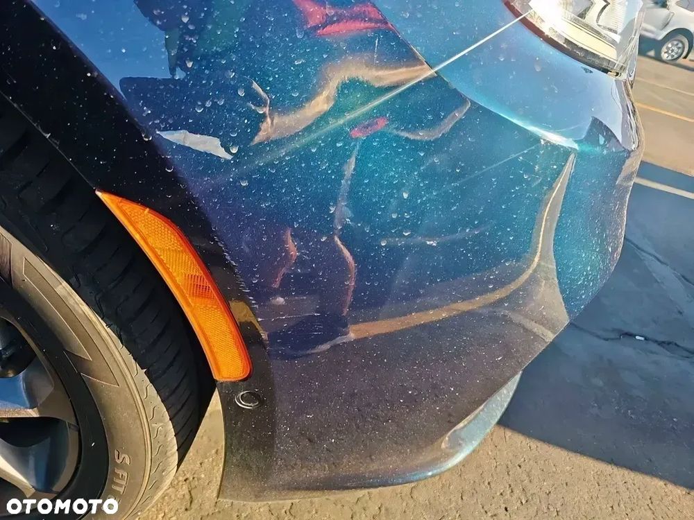 Chrysler Pacifica - 16