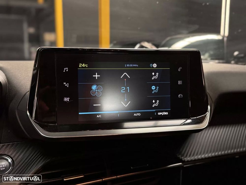 Peugeot e-2008 50 kWh Active Pack - 16