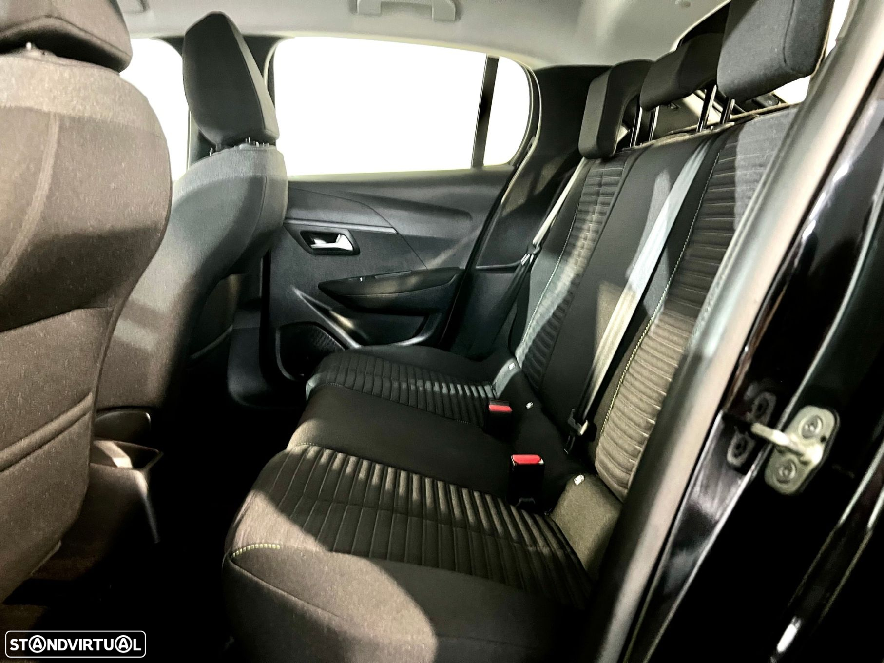 Peugeot 208 1.2 PureTech Active - 5