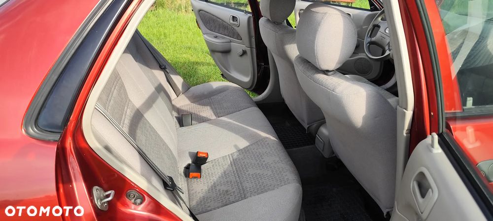 Toyota Corolla 1.4 VVT-i Terra - 16