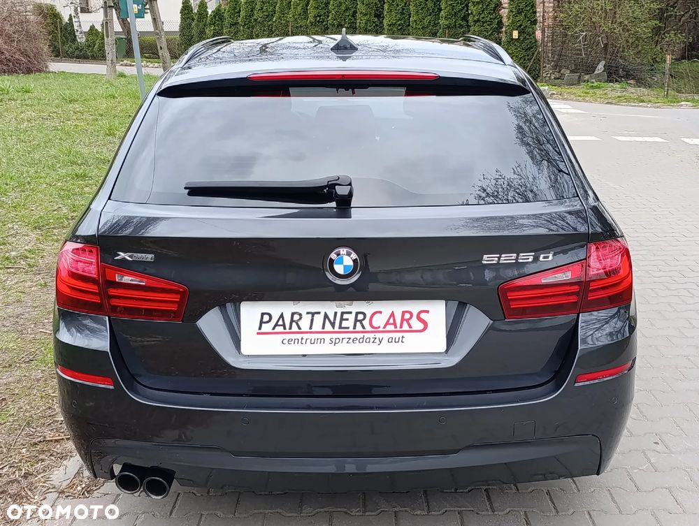BMW Seria 5 525d xDrive Luxury Line - 9