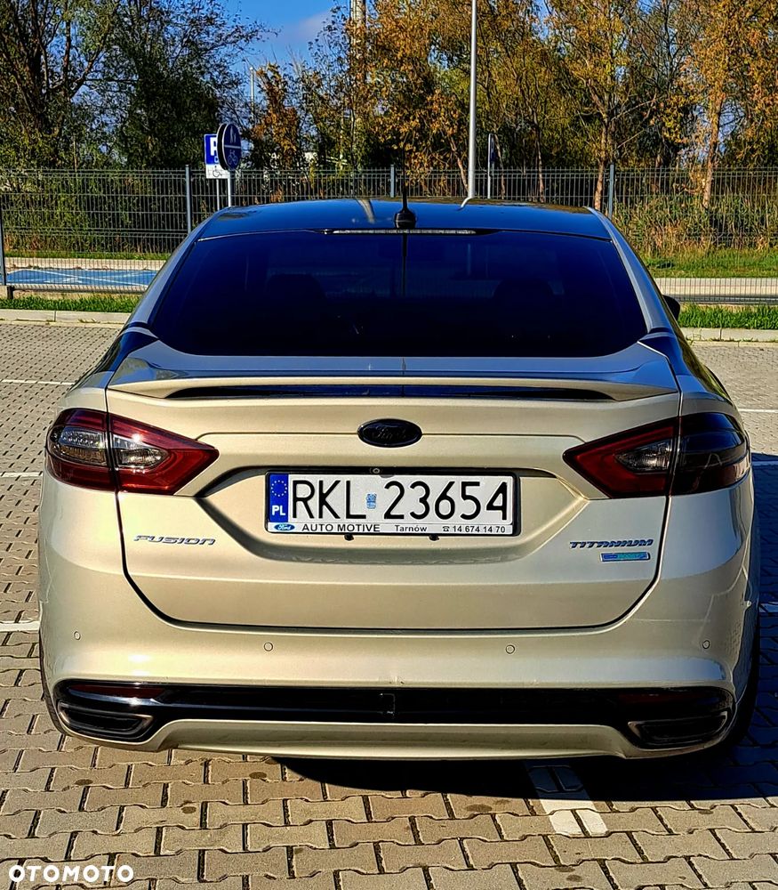 Ford Fusion 2.0 EcoBoost Titanium - 10