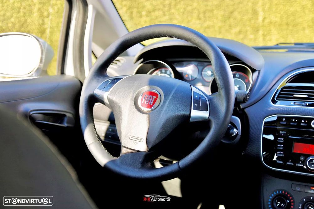 Fiat Punto 1.3 M-Jet Lounge S&S - 9