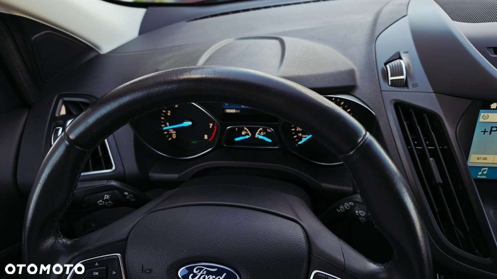 Ford Kuga 1.5 EcoBoost 2x4 Titanium - 26