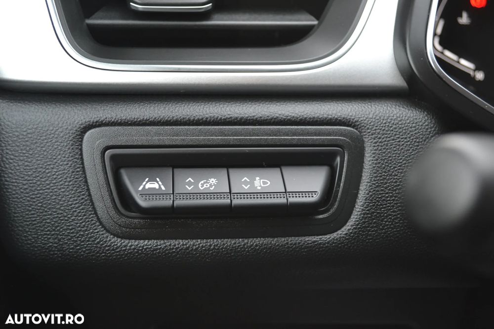 Renault Captur TCe 140 EDC Intense - 34