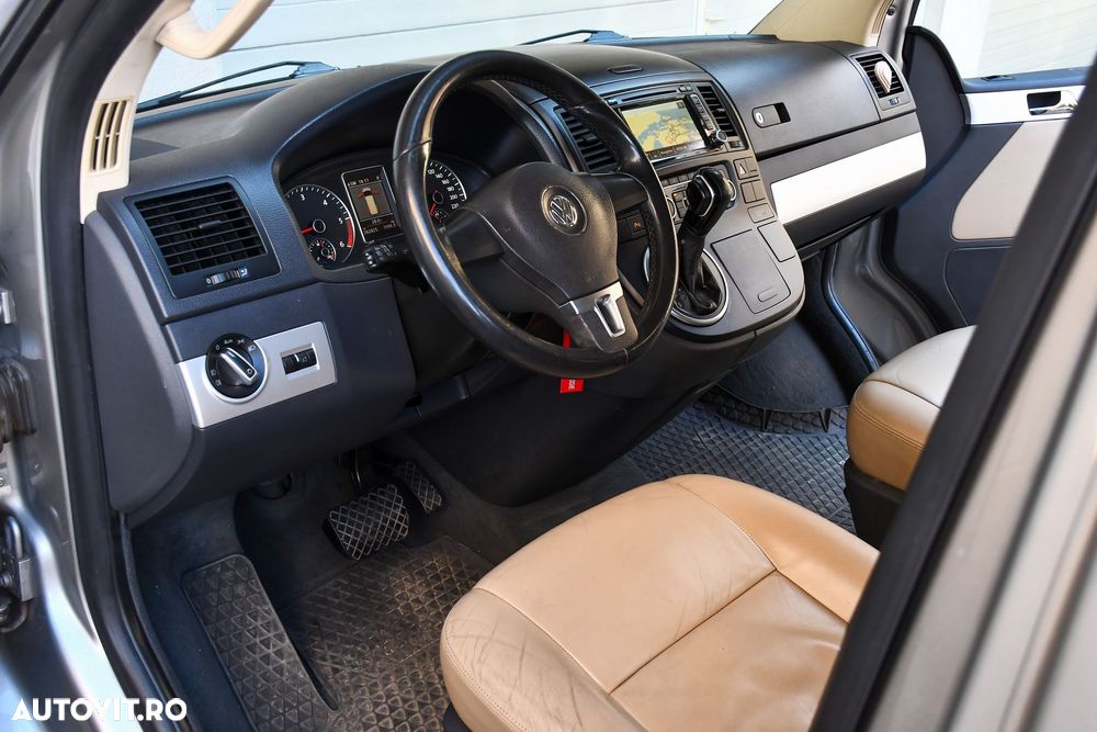 Volkswagen Multivan - 13