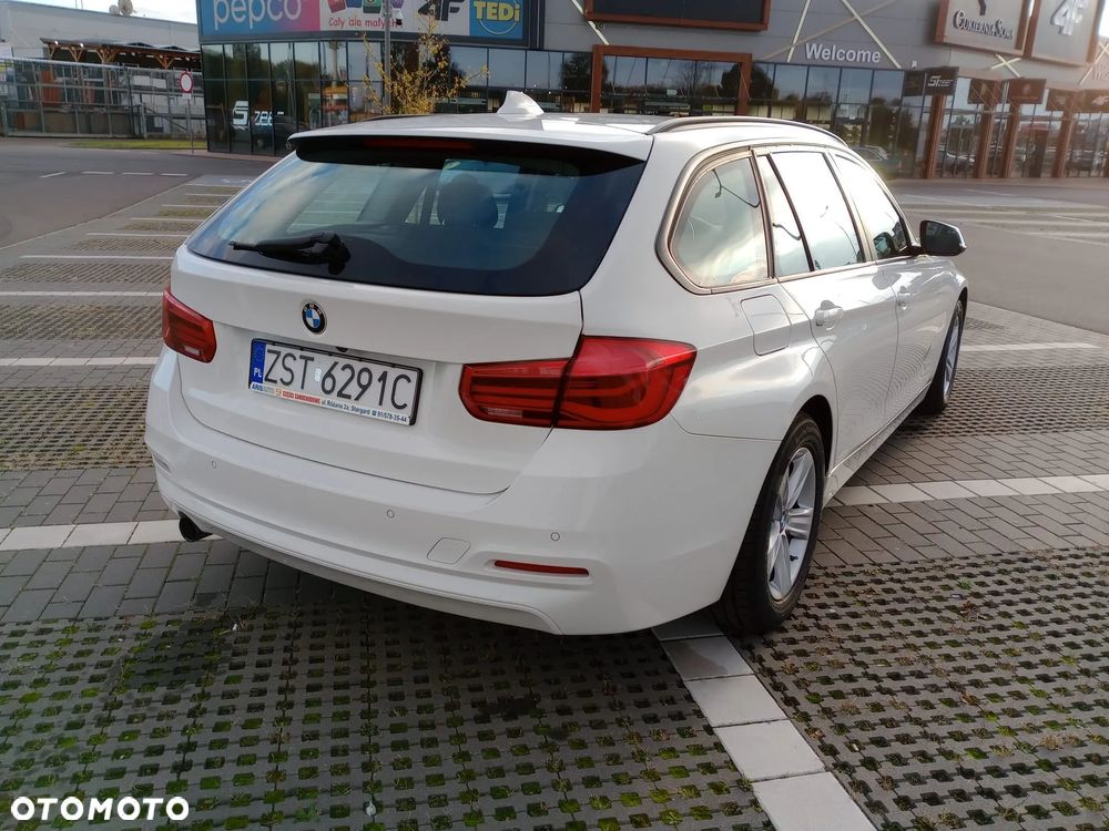 BMW Seria 3 318i - 16