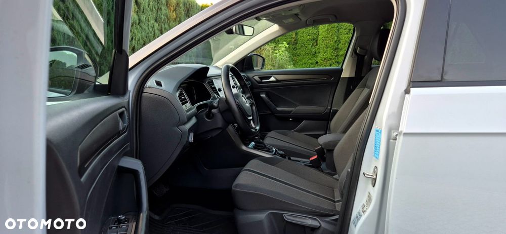 Volkswagen T-Roc - 18