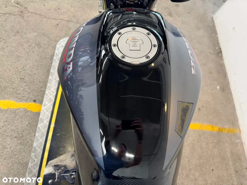 Honda CB - 28