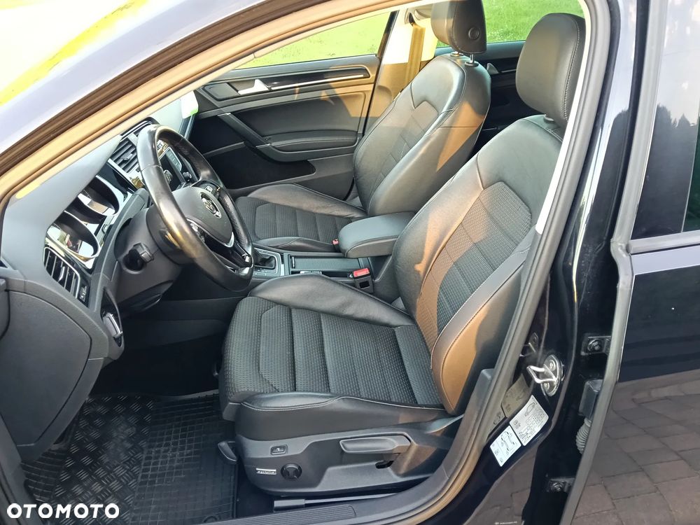 Volkswagen Golf 2.0 TDI SCR DSG Highline - 12