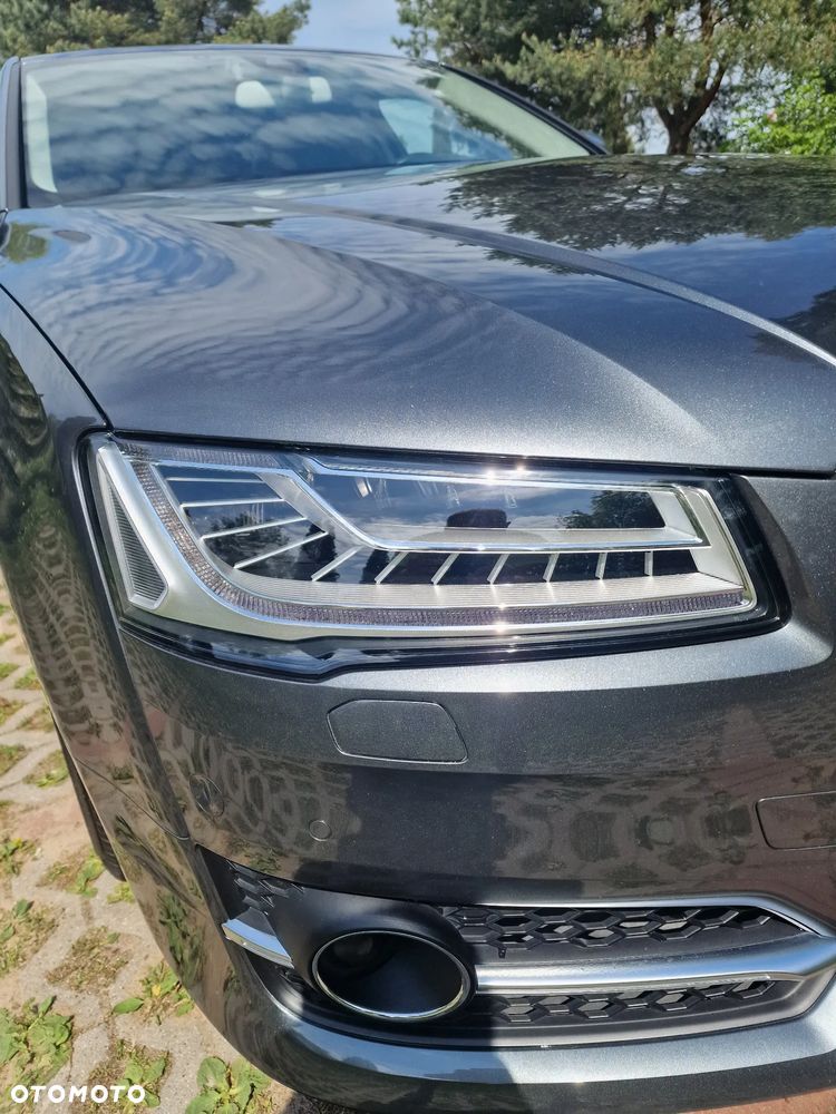 Audi S8 - 9