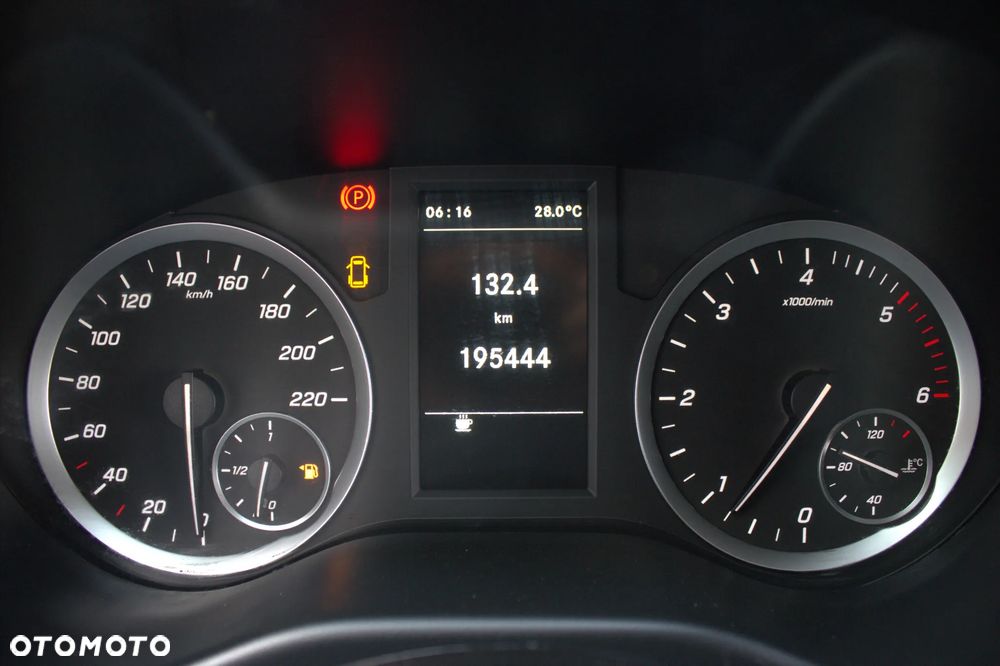 Mercedes-Benz VITO - 25