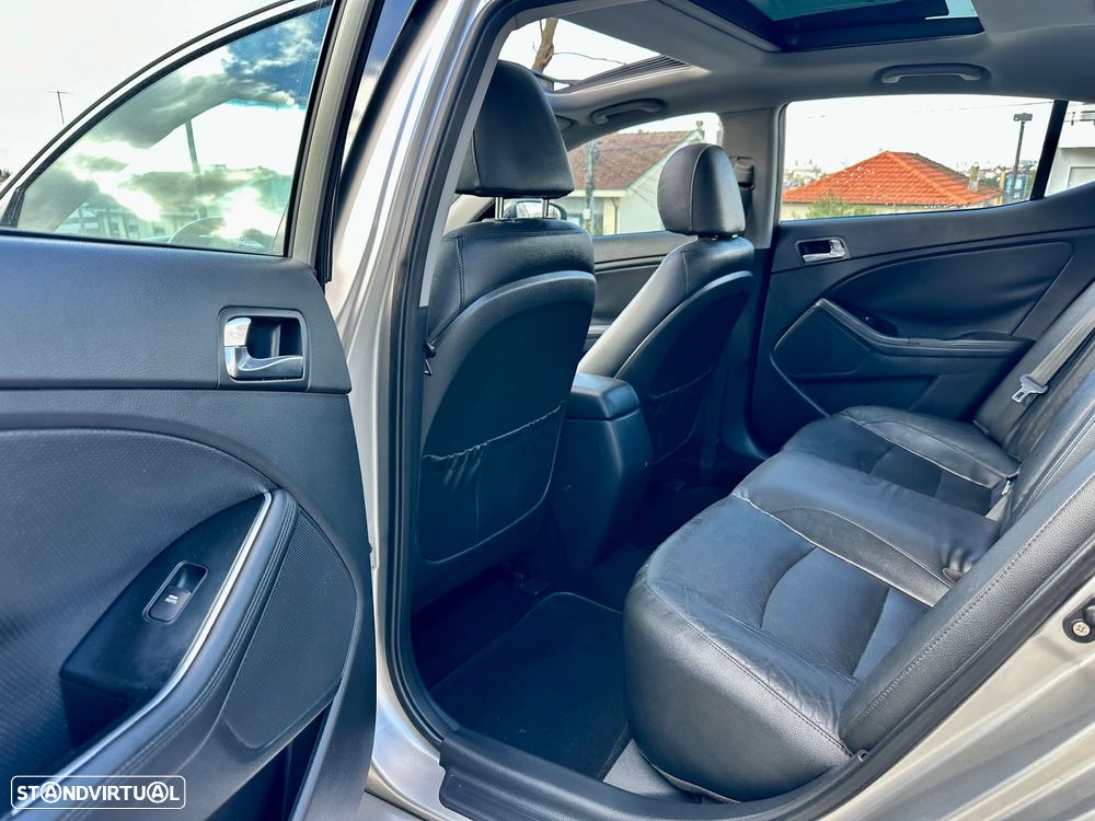 Kia Optima 1.7 CRDI TX - 27