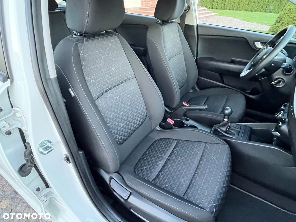 Kia Rio 1.2 M - 22