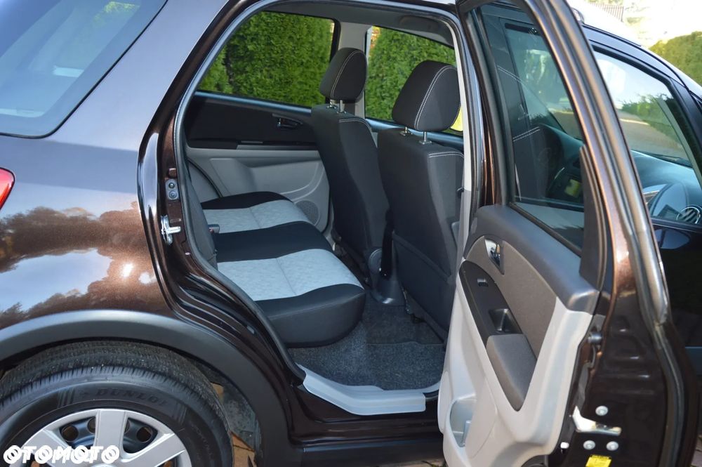 Suzuki SX4 1.6 VVT 4x2 Style - 25