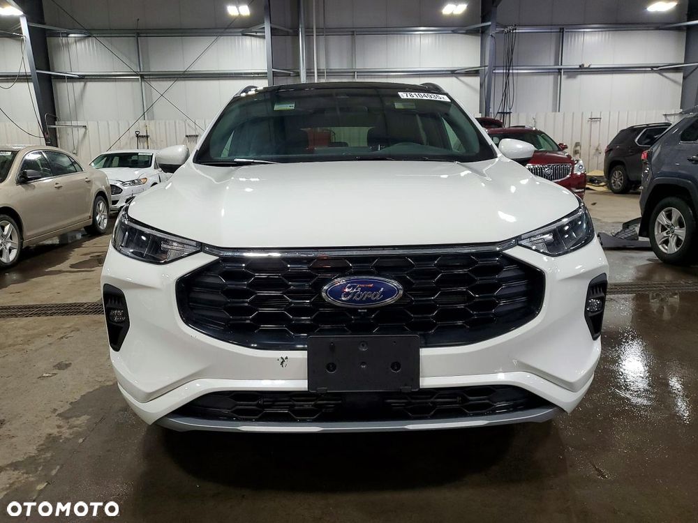 Ford Escape 2.0 EcoBoost AWD Titanium - 8