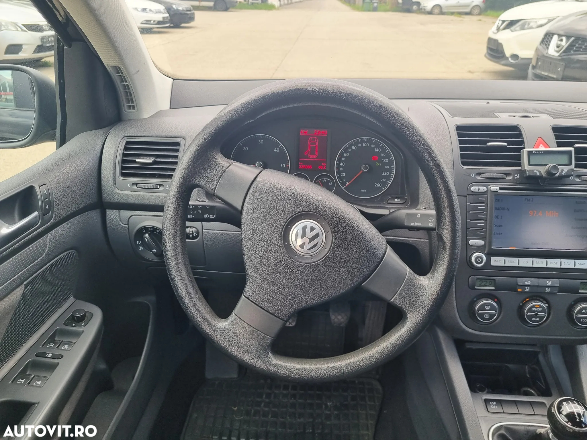 Volkswagen Golf 1.9 TDI DPF Goal - 16