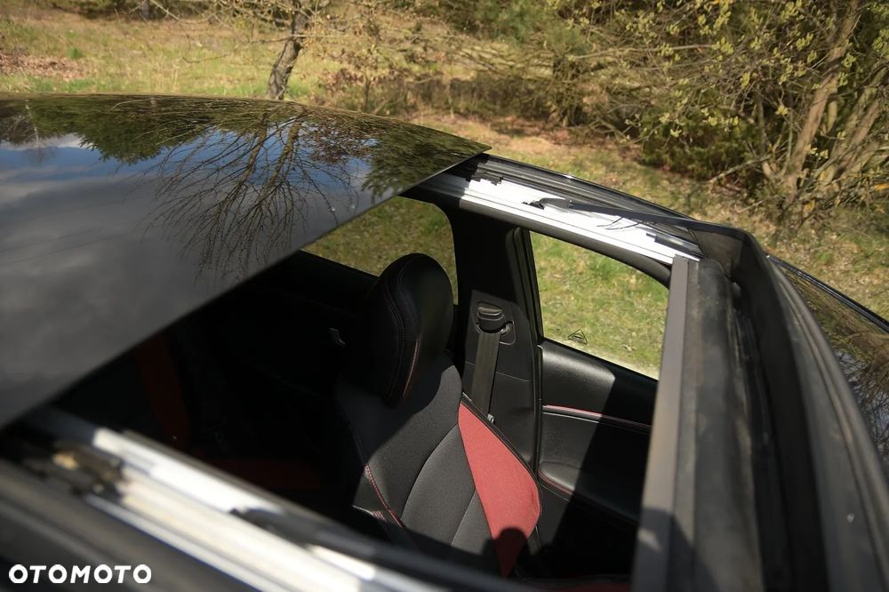 Hyundai i30 1.6 T GDI Turbo - 33