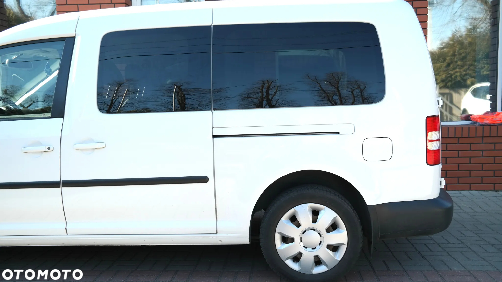 Volkswagen Caddy 2.0 TDI Comfortline DSG - 22