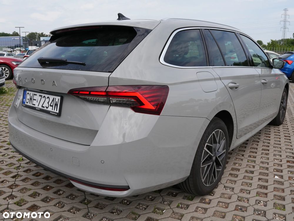 Skoda Octavia 2.0 TDI Edition 130 Selection DSG - 17