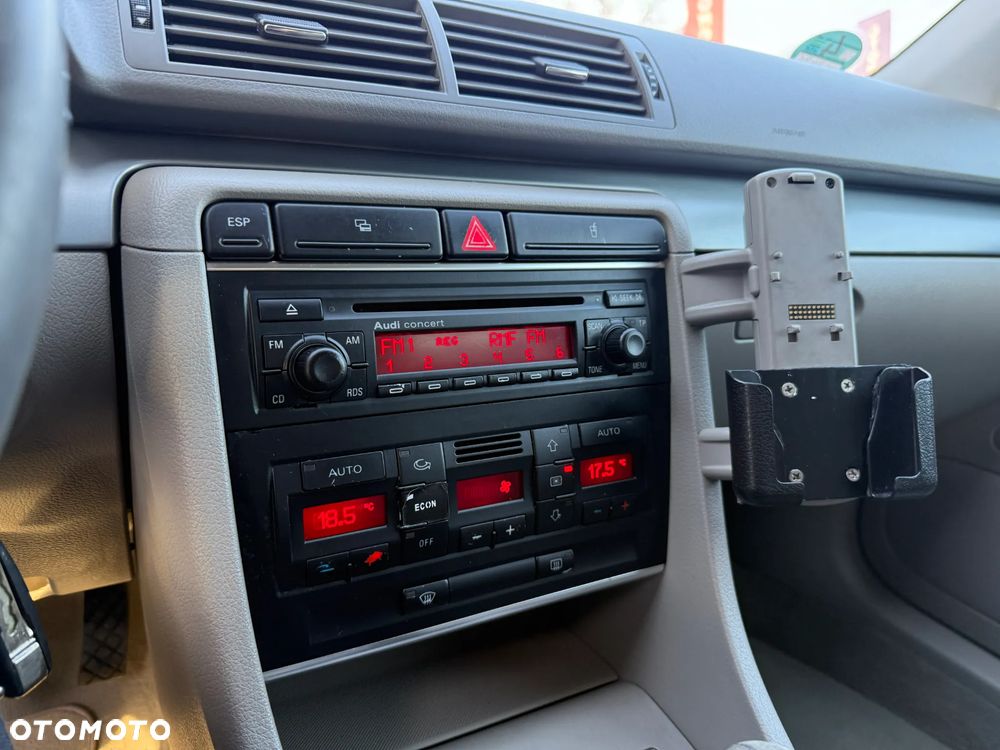 Audi A4 Avant 2.0 FSI - 16