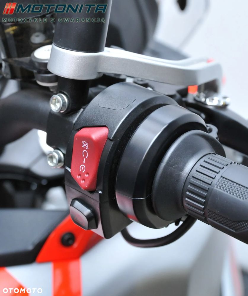 QJMOTOR SRT 600SX - 8