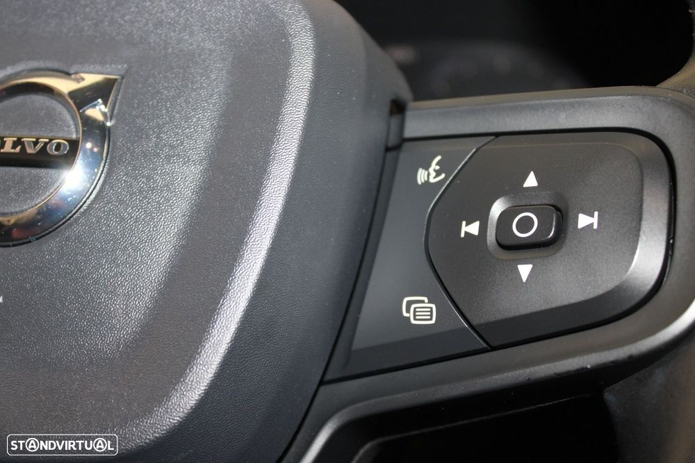 Volvo XC 40 2.0 D3 - 14