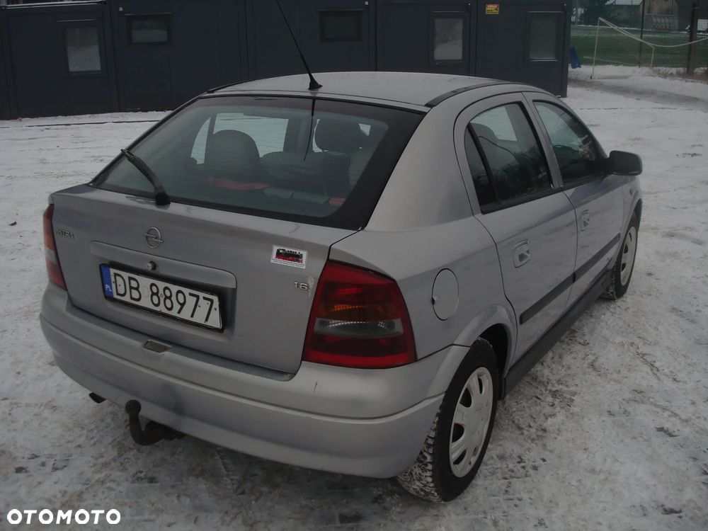 Opel Astra 1.6 Edition - 21