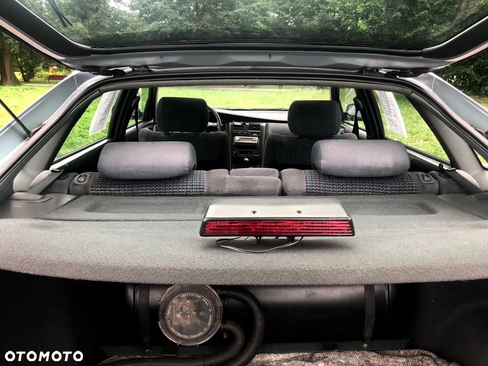 Toyota Carina 1.8 - 20