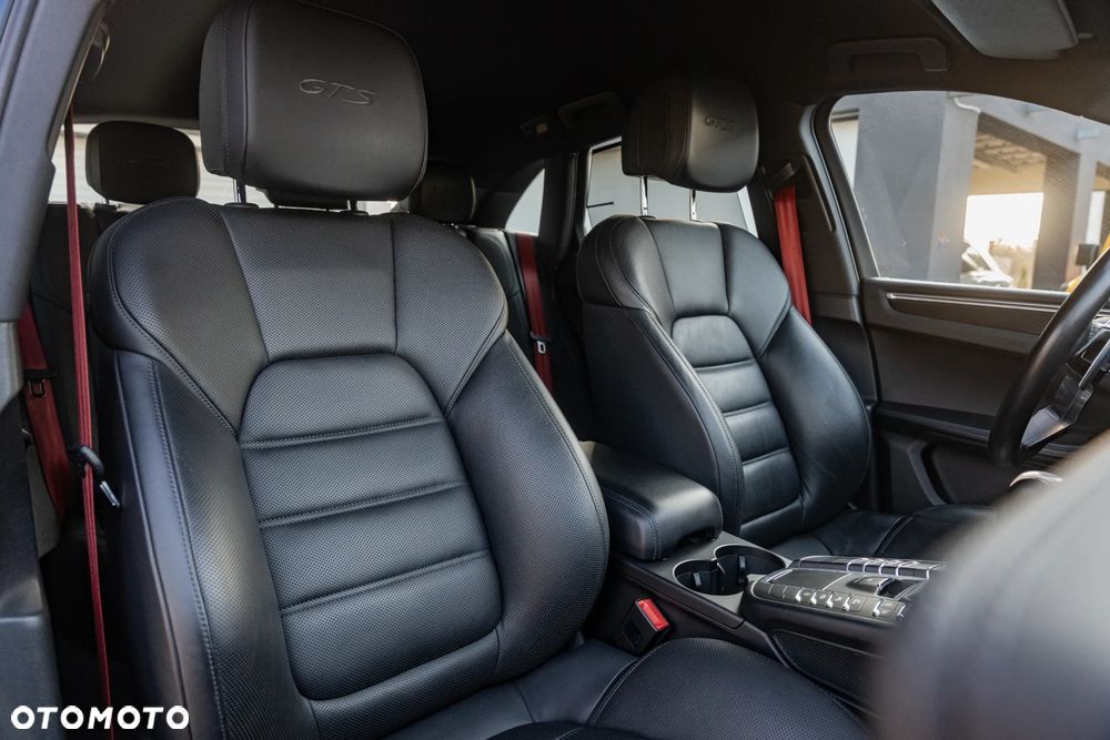 Porsche Macan - 19