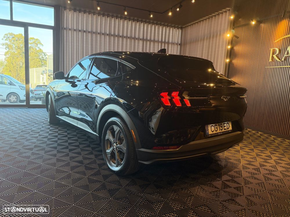 Ford Mustang Mach-E Premium - 3
