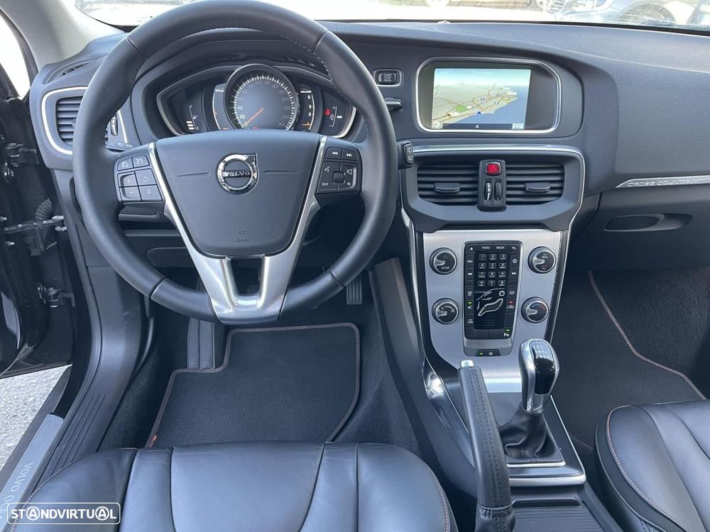 Volvo V40 Cross Country 2.0 D2 Volvo Ocean Race - 14