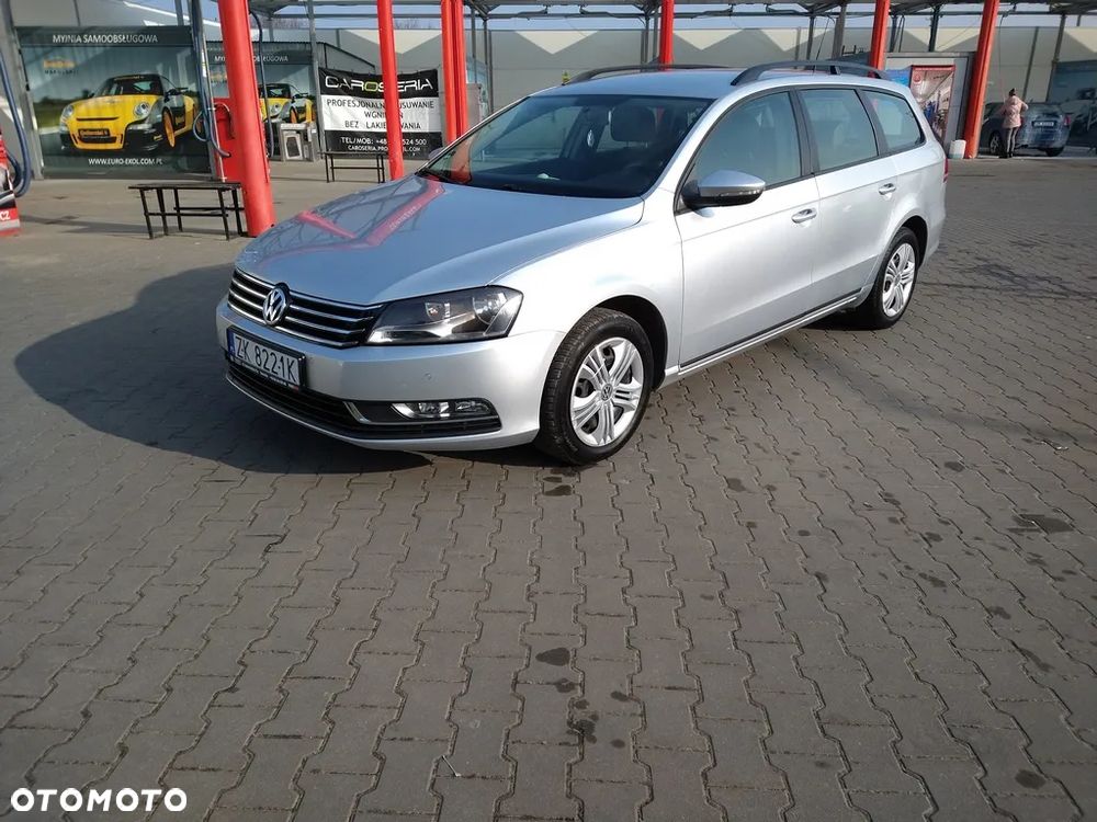 Volkswagen Passat 2.0 TDI Comfortline DSG - 2