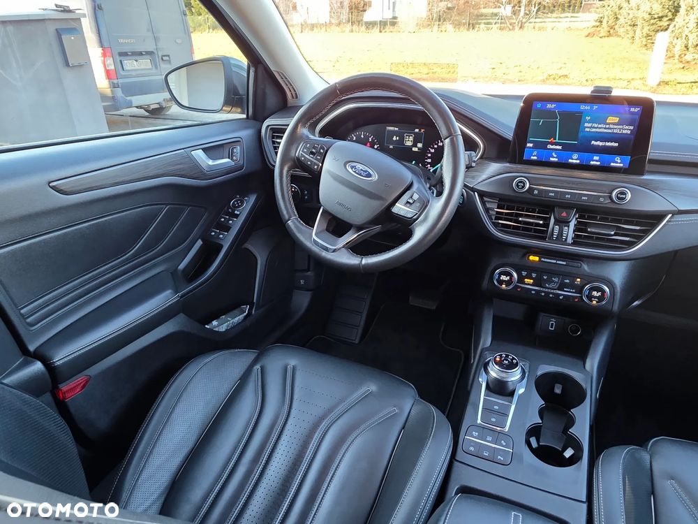 Ford Focus ver-1-5-ecoboost-start--stopp--system-vignale - 17