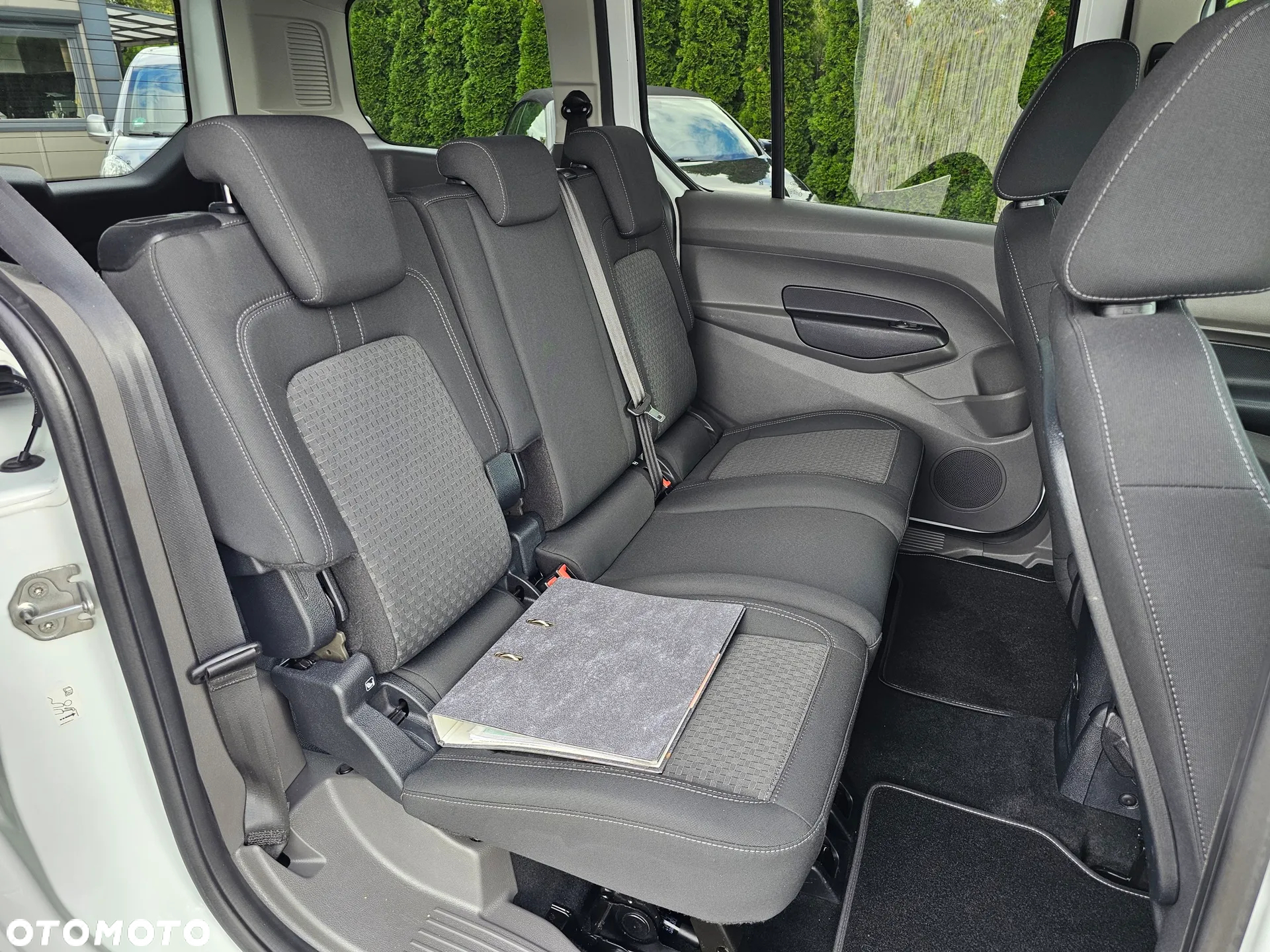 Ford Tourneo Connect Grand - 18