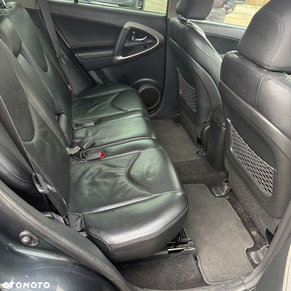 Toyota RAV4 - 28