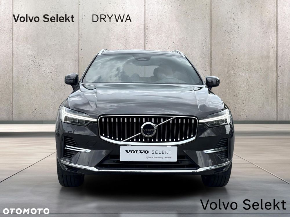 Volvo XC 60 T8 Plug-In Hybrid AWD Ultra Bright - 4