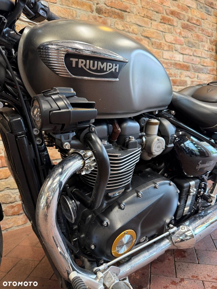 Triumph Speedmaster - 12