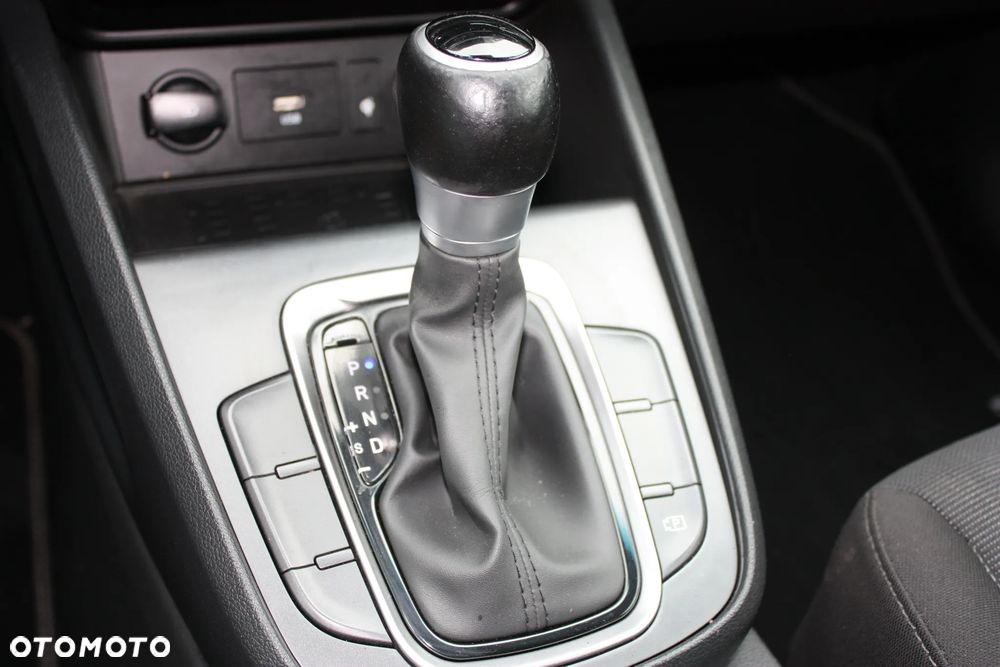 Hyundai Kona 1.6 GDI Hybrid Executive DCT - 17