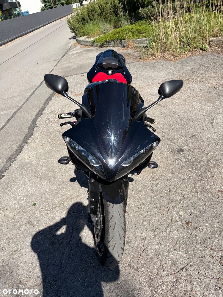 Yamaha R1 - 3