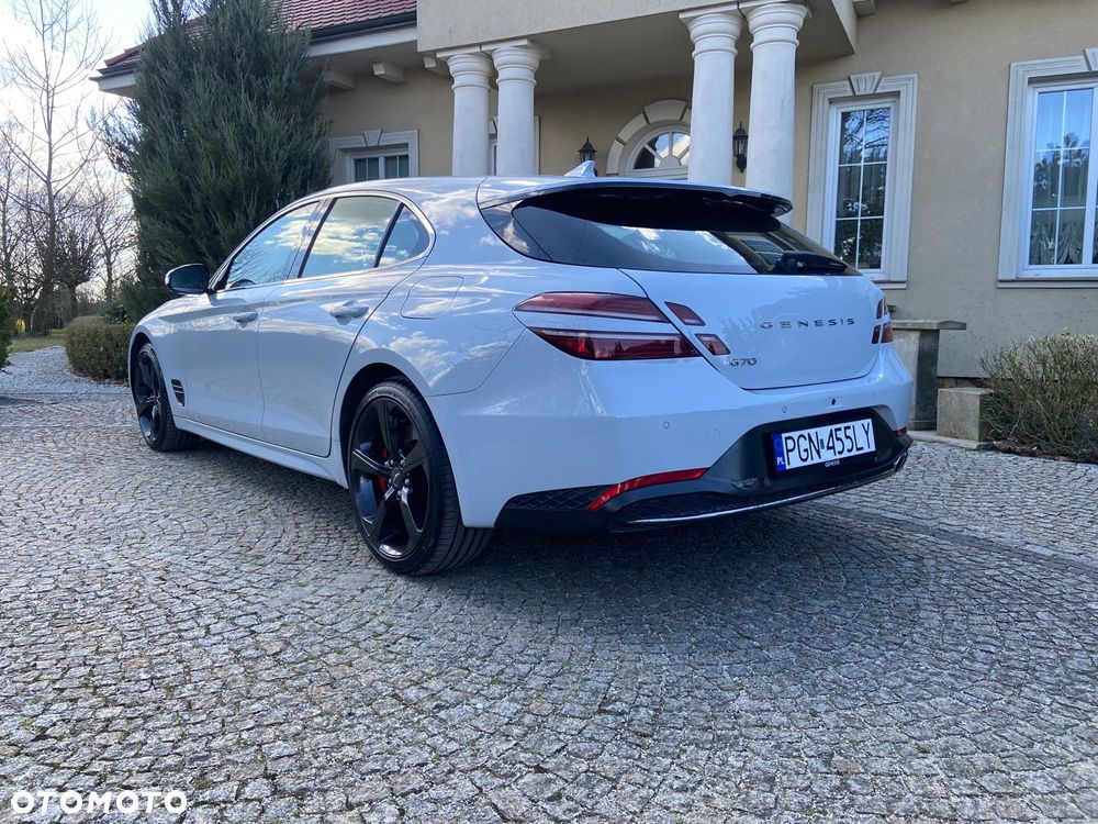 Genesis G70 2.2 D RWD 8AT Sport - 4