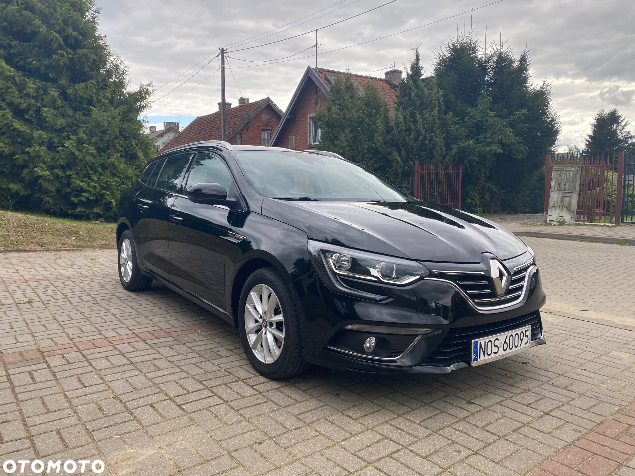 Renault Megane ENERGY TCe 100 INTENS - 4