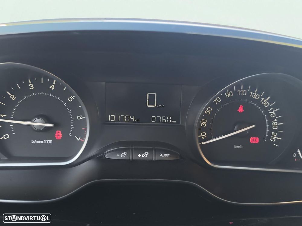 Peugeot 2008 1.2 PureTech Style - 13