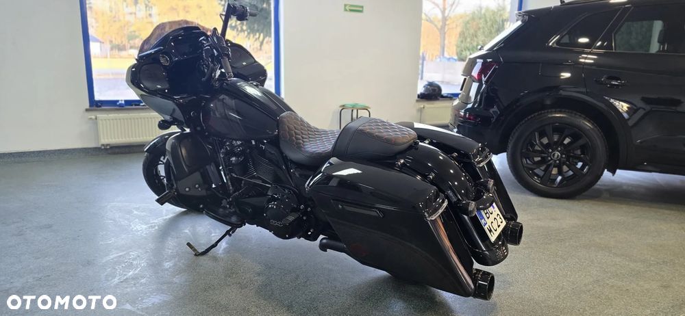Harley-Davidson Touring Road Glide - 1