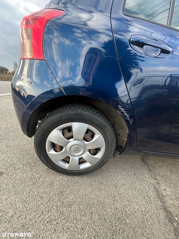 Toyota Yaris 1.3 Sol - 22
