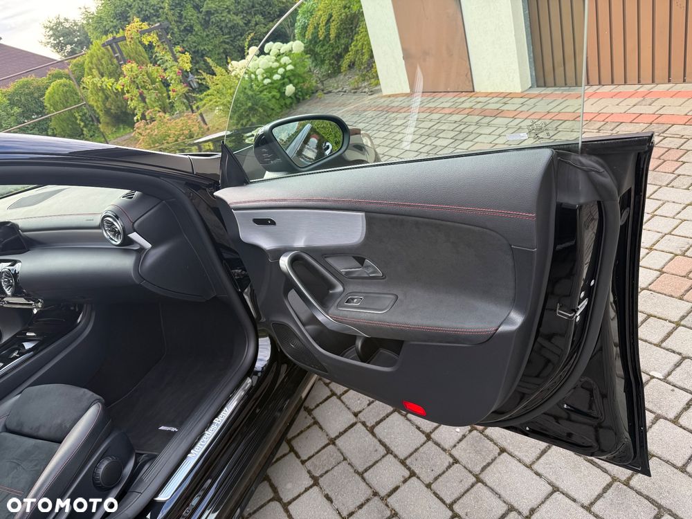 Mercedes-Benz CLA 200 AMG Line 7G-DCT - 20