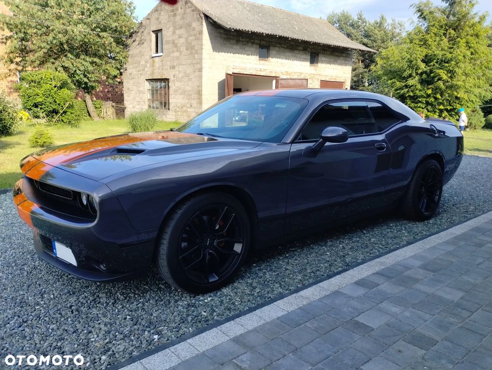 Dodge Challenger - 7
