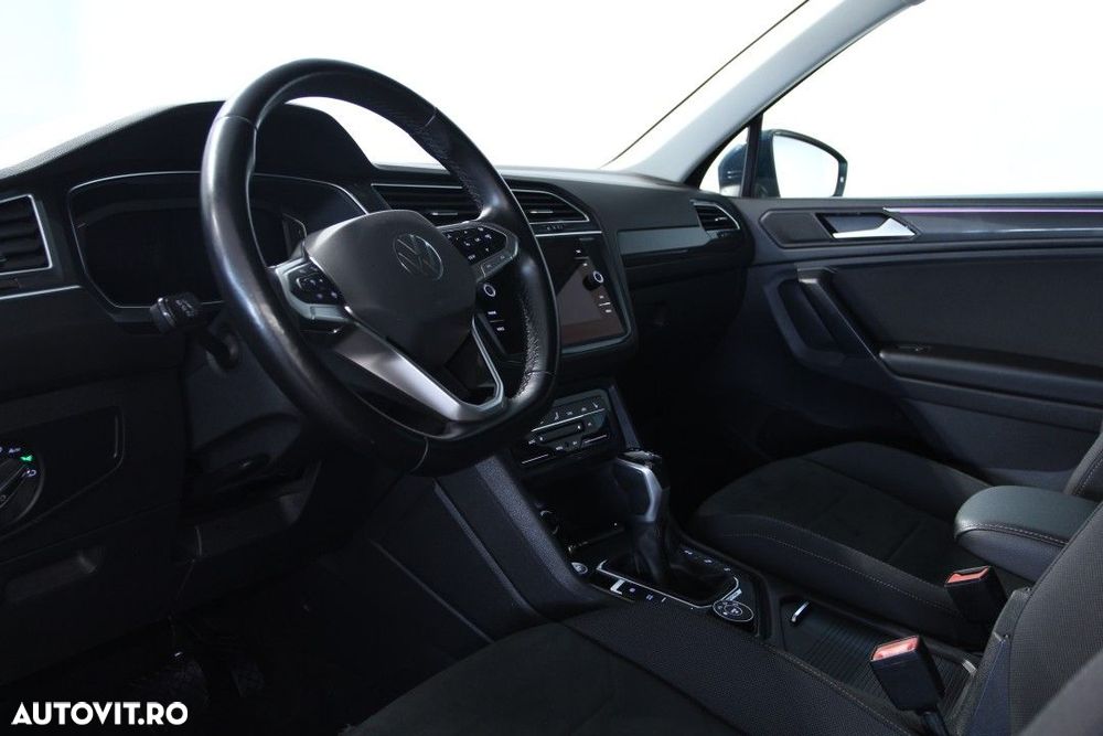 Volkswagen Tiguan - 16