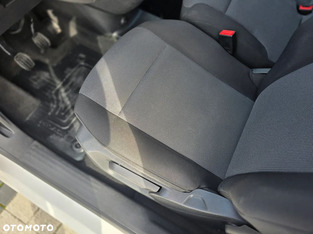Toyota Proace City 1.2 D-4T 110KM  3 OSOBOWA Furgon Blaszak BEZWYPADKOWA z Polskiego Salonu I Pierwszy i Jedyny Właściciel I Stan auta "jak NOWE" I Pełna Faktura Vat 23% - 21